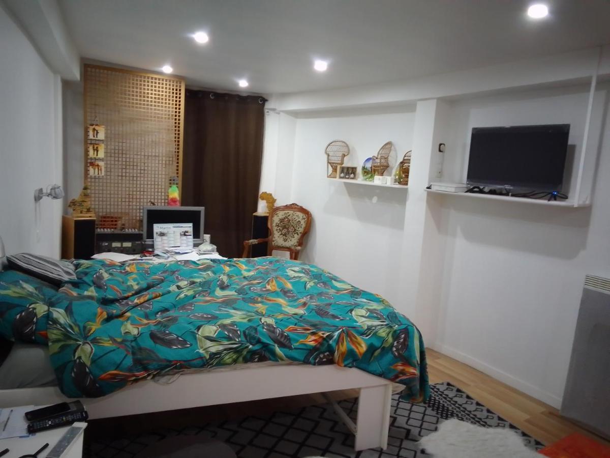 Chambre Chez L'Habitant Saint-Pierre-le-Moûtier Esterno foto
